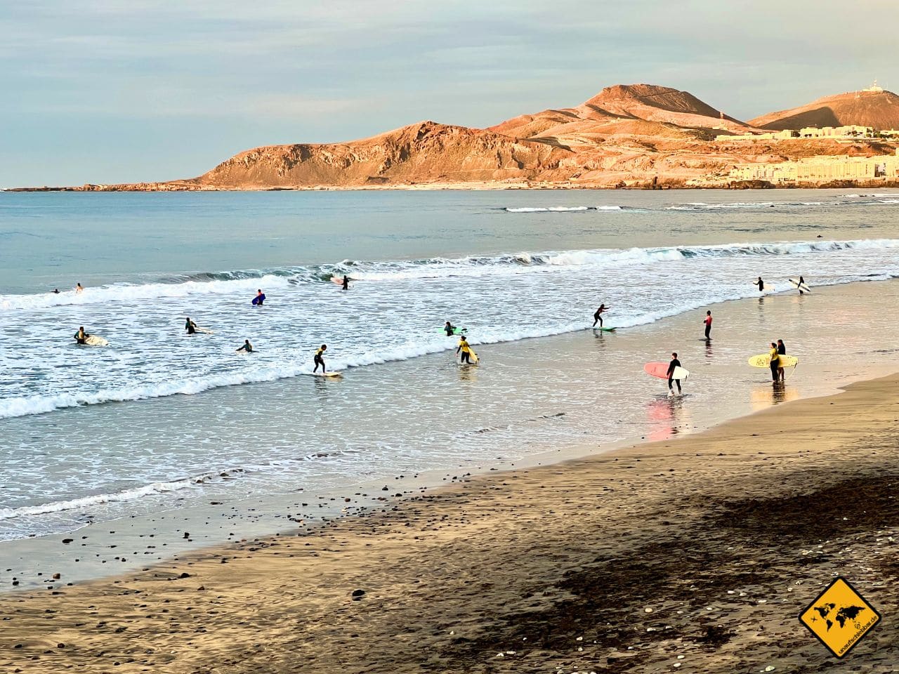 Las Palmas surfen Playa de las Canteras