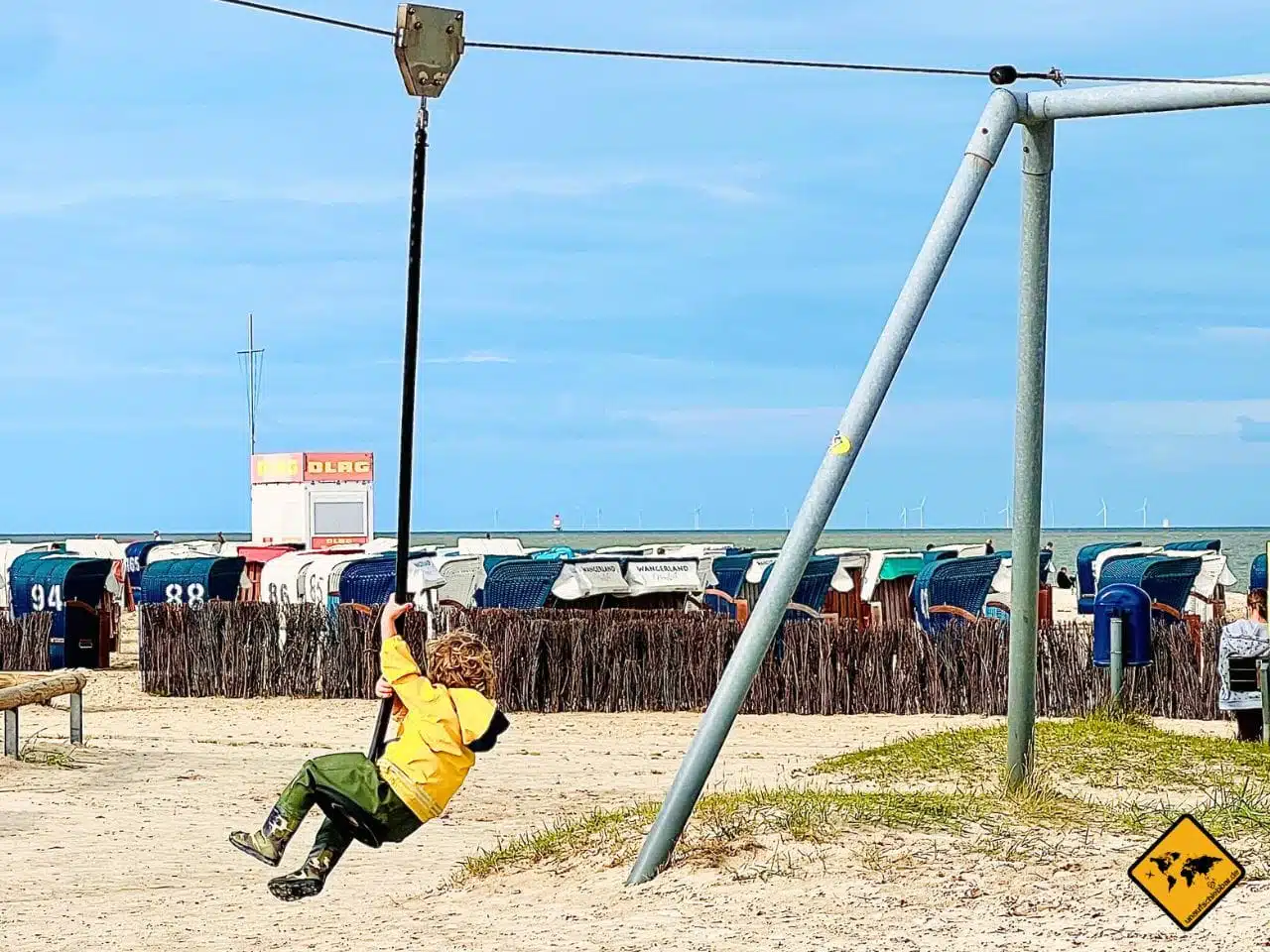 Schillig Strand Strandkörbe Spielplatz