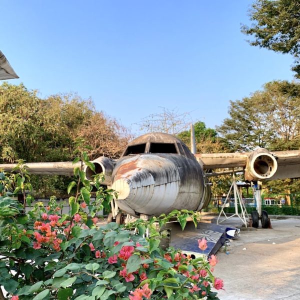 Altes Flugzeug Yangon Myanmar People's Park