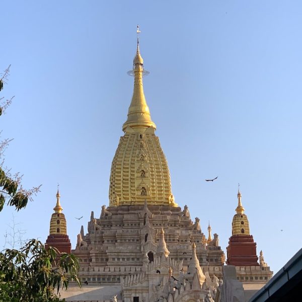Ananda Tempel Bagan Außenfassade