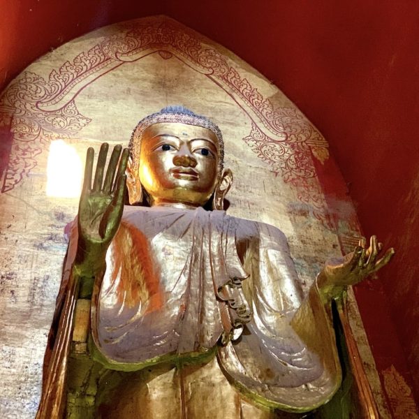 Buddha Ananda Tempel Bagan