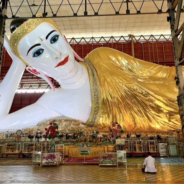 Chauk Htat Kyi Pagode Buddha Figur Yangon