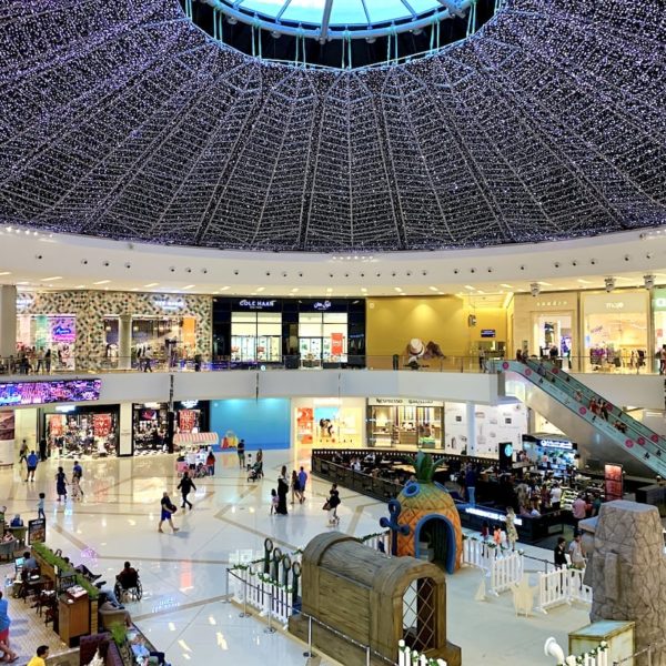 Dubai Marina Mall Lichternetz
