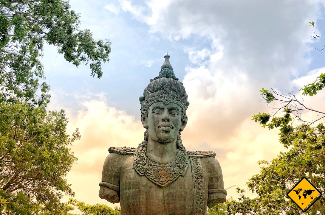 Garuda Wisnu Kencana Cultural Park Statur