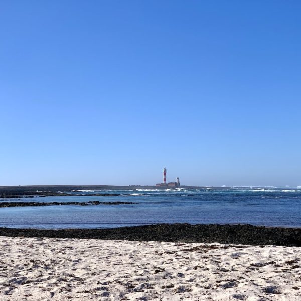 Meer Strand Faro del Tostón Fuerteventura Leuchtturm