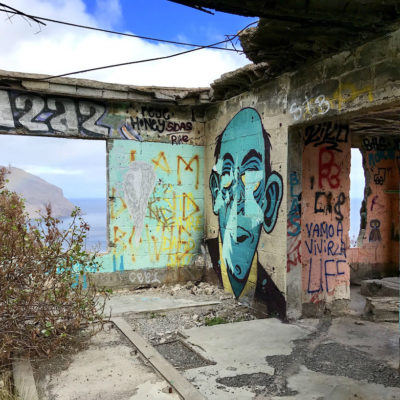 Blick in eine der Ruinen am Mirador Las Teresitas