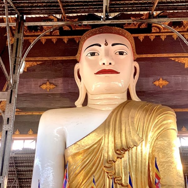 Yangon Koehtatkyee Buddha Image Buddha Figur